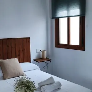 - M A N U E L A Apartamento Bolonia